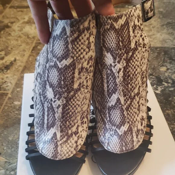 Calvin Klein Nalana Snakeskin Nappa Heels, Brand New in Box, Size 10 - Picture 7 of 12